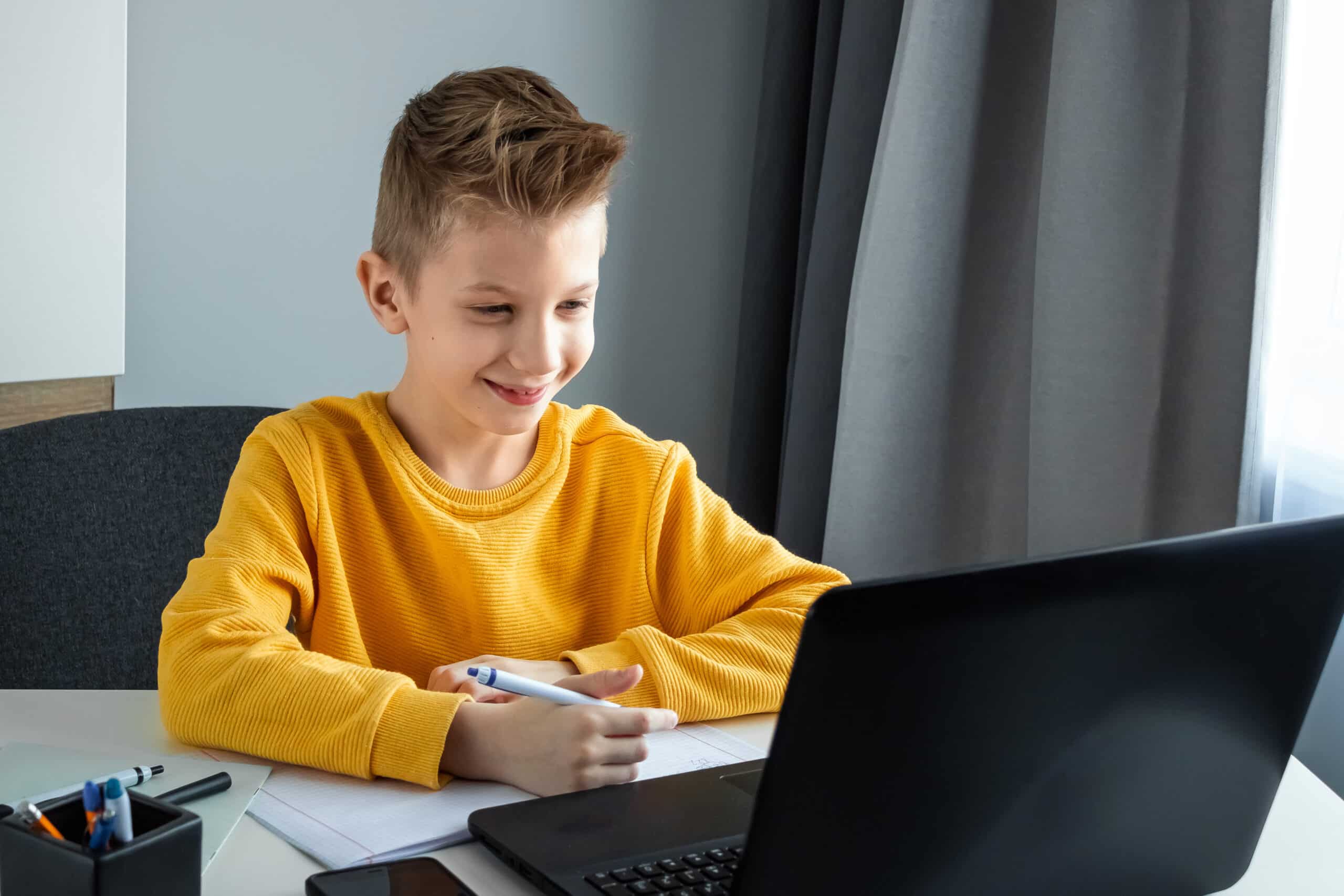 A child participating in r speech therapy online.